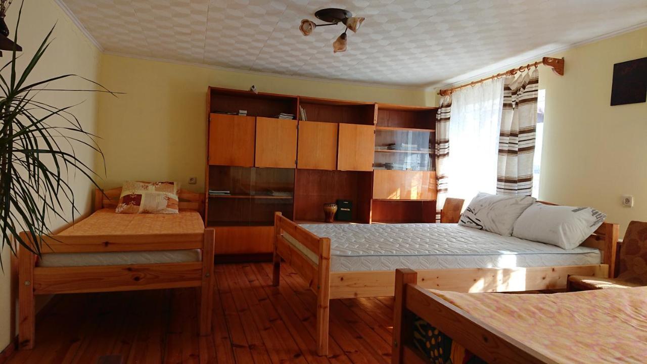 Dzivoklis Pirmie Zalmezi Apartment Jurkalne Bagian luar foto