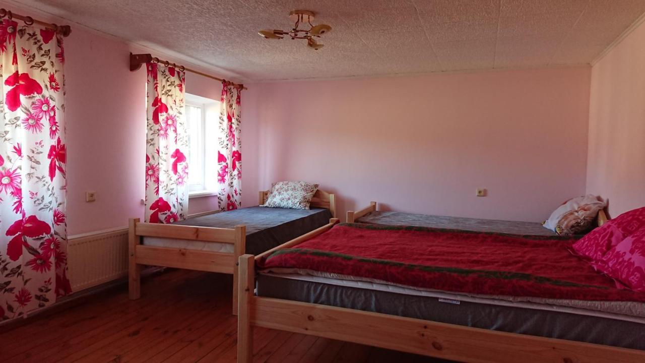 Dzivoklis Pirmie Zalmezi Apartment Jurkalne Bagian luar foto