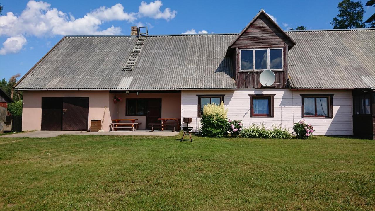 Dzivoklis Pirmie Zalmezi Apartment Jurkalne Bagian luar foto